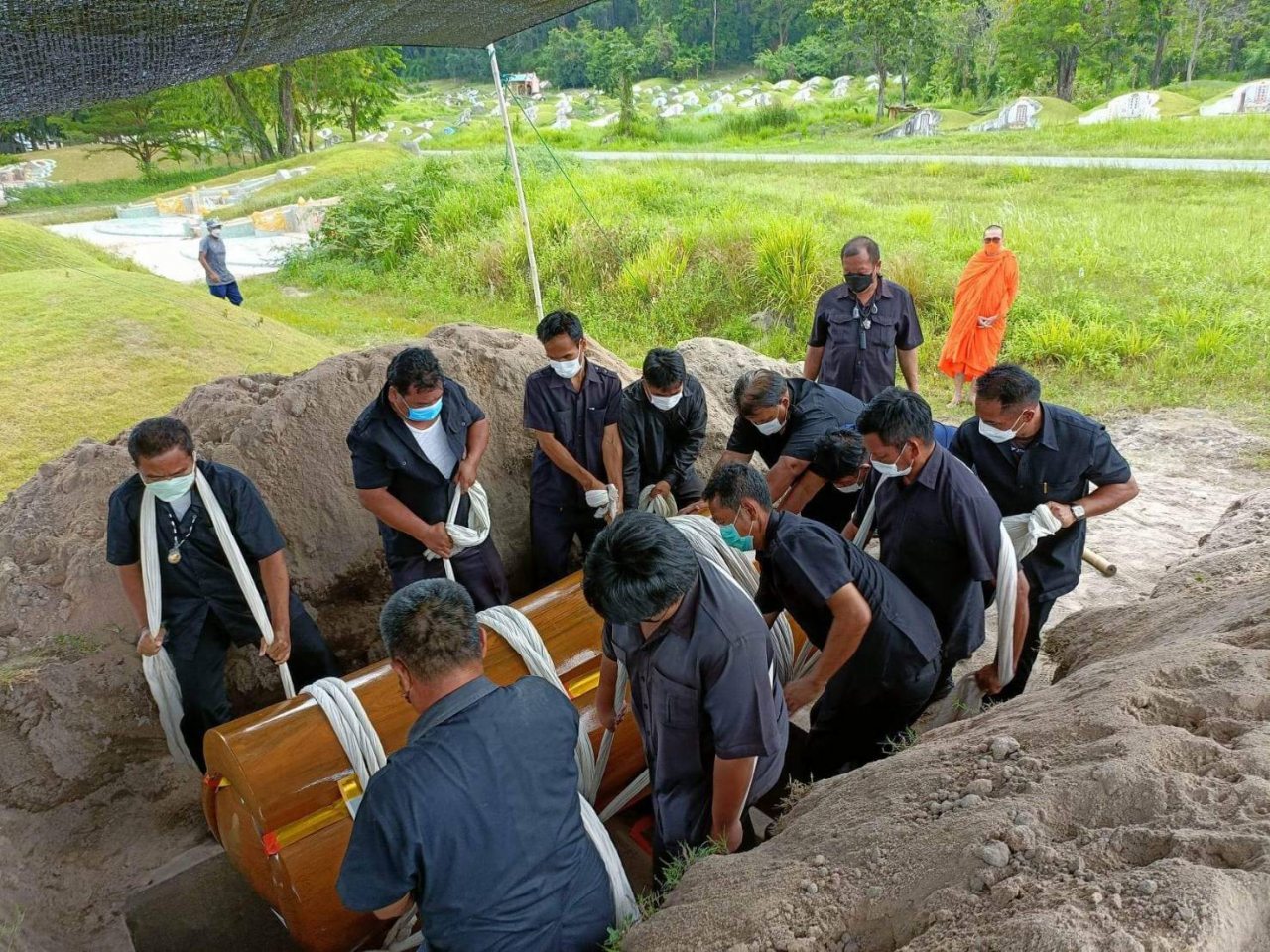 1628.jpg - ประมวลภาพการทำงานของทีมงาน | https://mongkolsub888.com